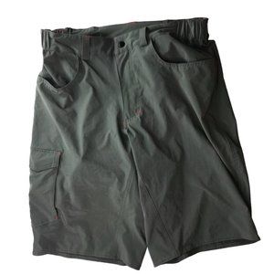 PERFORMANCE BIKE Shorts.  Size Men's Medium.  Green Gray.  Cargo Pockets with Pa